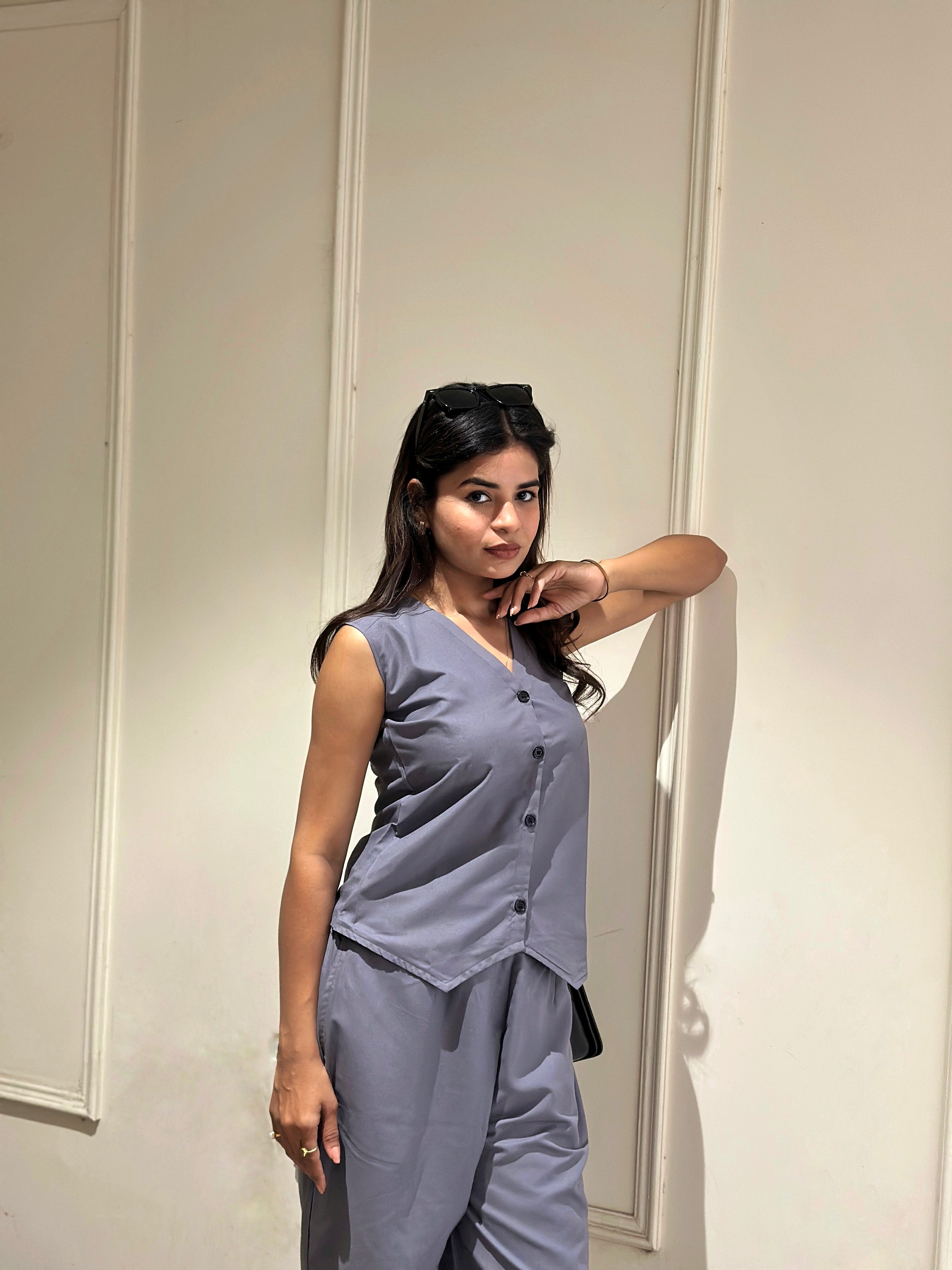 Women Sleeveless Blazer Top And Pants Casual Set