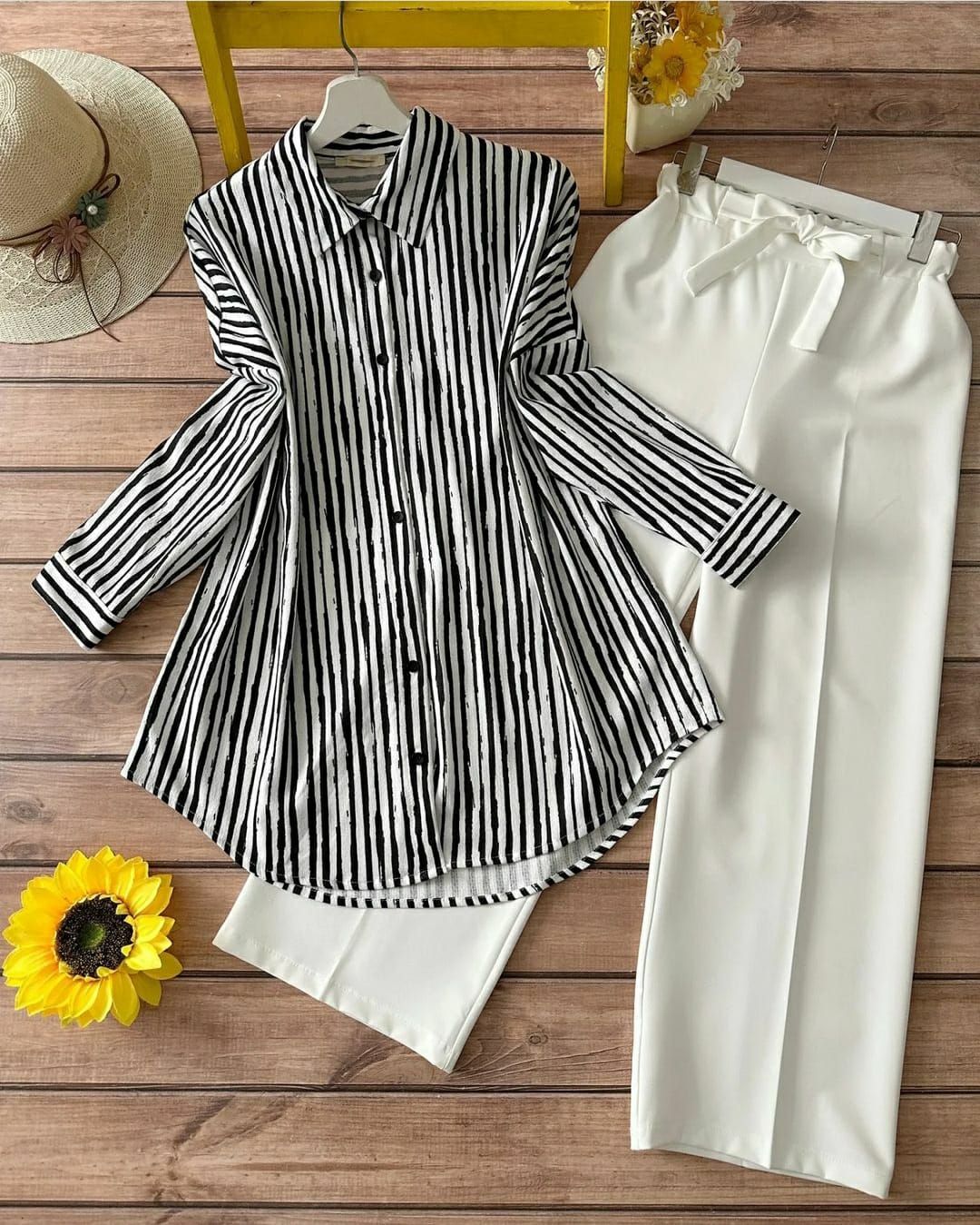 MULTI-COLOR FLORAL PRINTED TOP WITH PLAIN PALAZZO SET