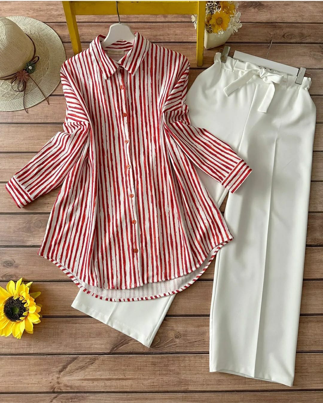 MULTI-COLOR FLORAL PRINTED TOP WITH PLAIN PALAZZO SET