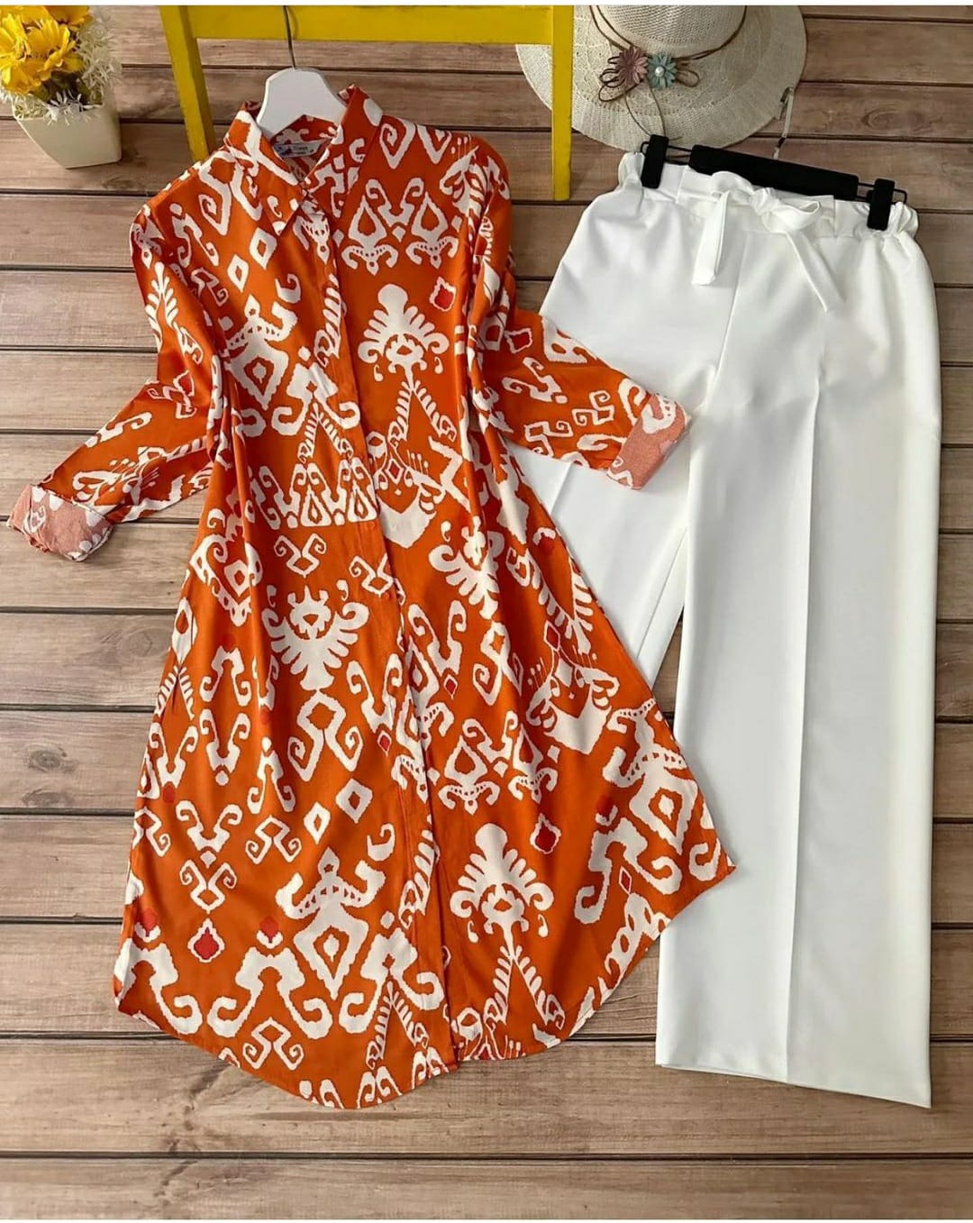 PRINTED TOP WITH PLAIN PALAZZO SET