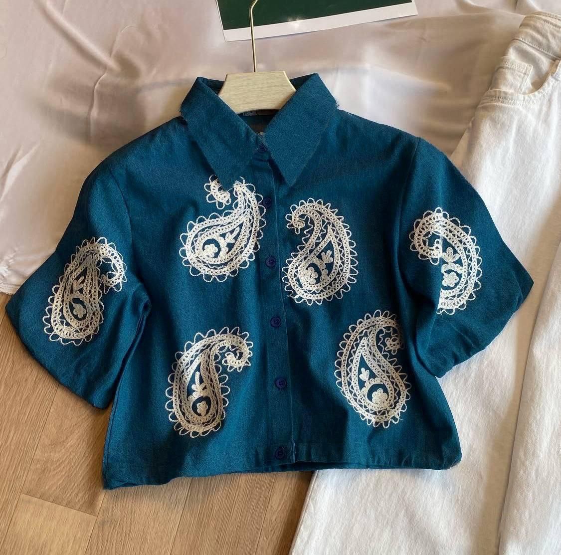 Emboriderd Crop Tunic Shirt