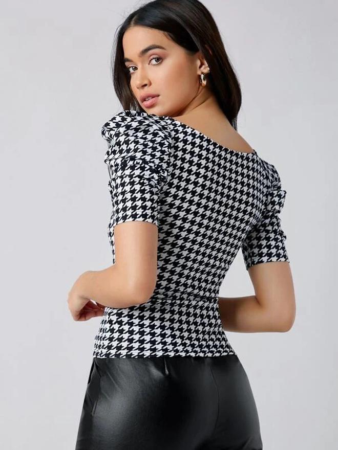 Casual Polyester Blend Puff Sleeves SweetHeart Neck Houndstooth Print Form Fitted Black Tee