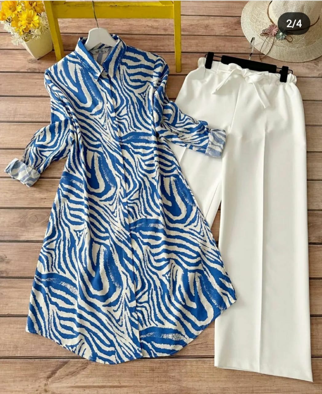 ZIGZAG PRINT BLUE RAYON TOP WITH CREAP PLAZZO