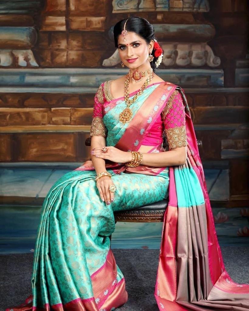 Energetic Pink Green Colored Kanchivaram Silk Saree With Blouse -Rozmin