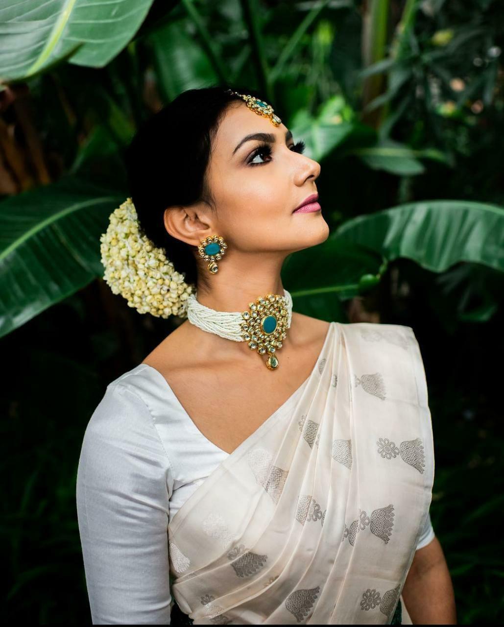 Ethnic White Colored Kanchivaram Silk Saree With Blouse-White Bell