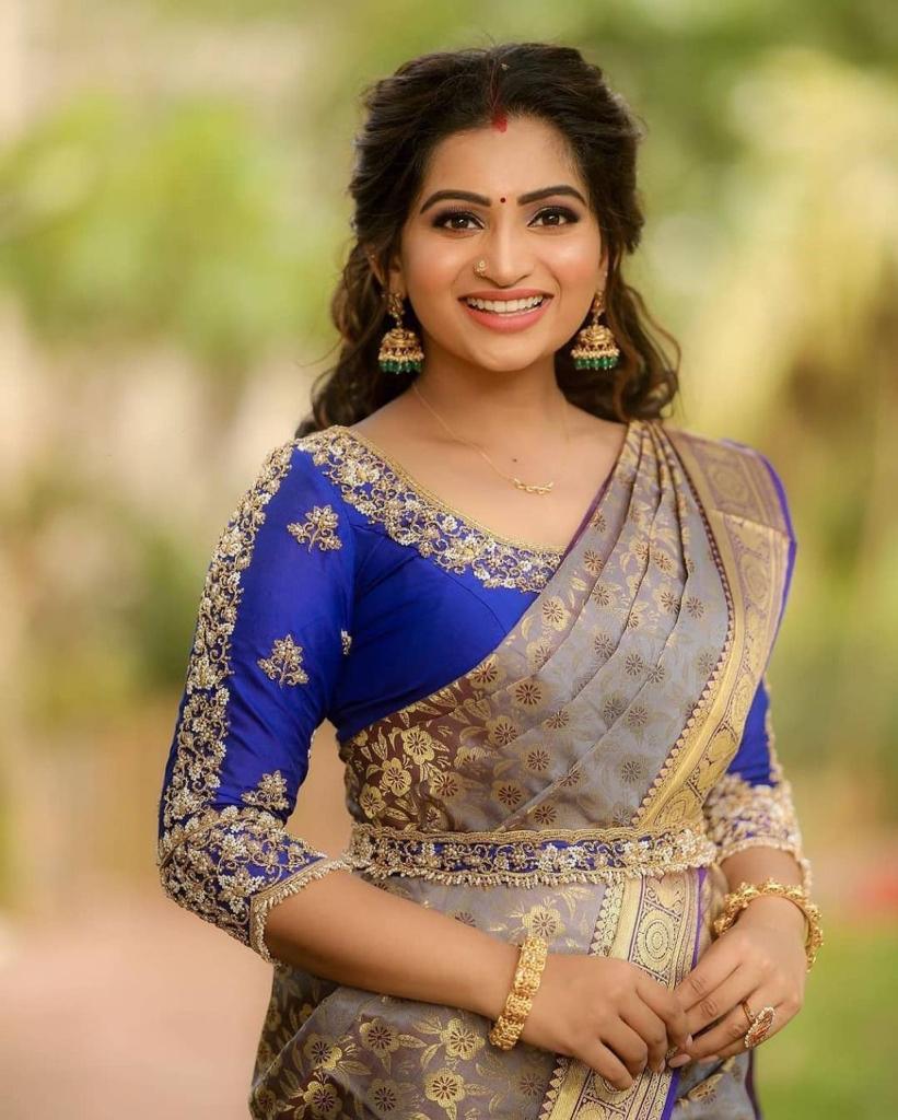 Majesty Blue Colored Kanchivaram Silk Saree With Blouse-SAVARIYA
