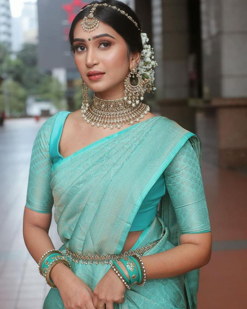 Sneha Prasanna in a blue kanjeevaram saree | Fashionworldhub