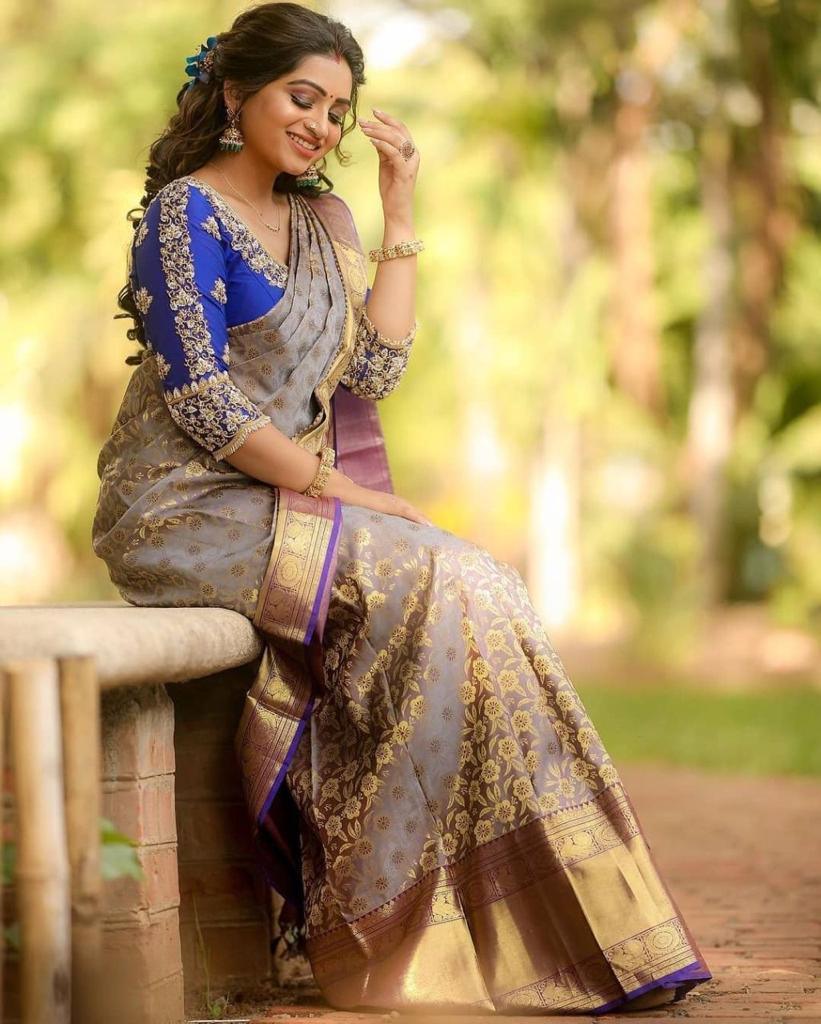 Majesty Blue Colored Kanchivaram Silk Saree With Blouse-SAVARIYA