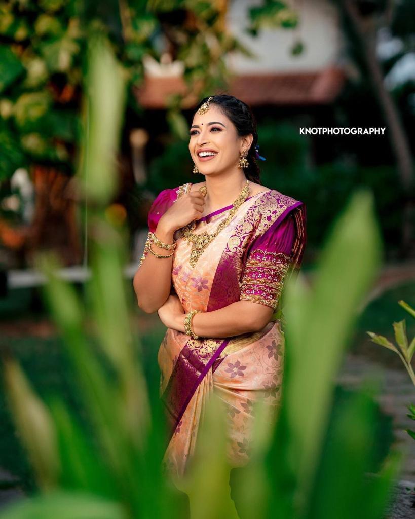 Imposing Pink Rose Colored Kanchivaram Silk Saree With Blouse-Pink Rose